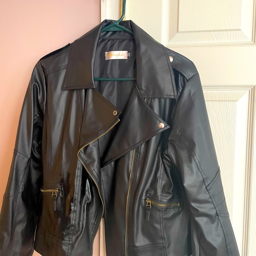 Black faux leather jacket - worn once - like new